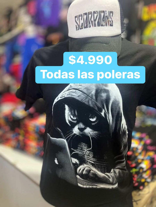 Polera negra algodon gato $4990 .