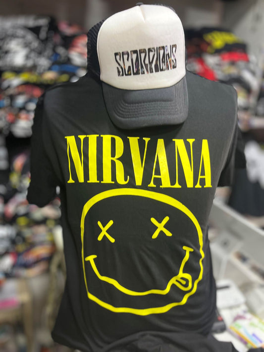 polera negra Nirvana