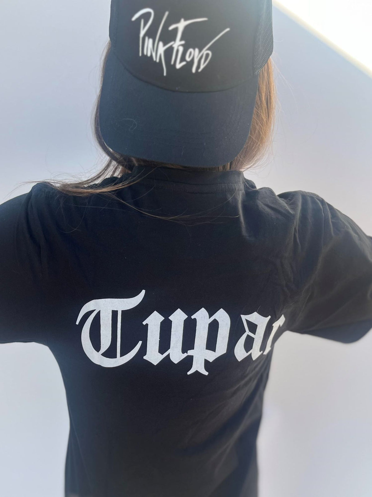 polera Tupac negra estampado blanco algodon